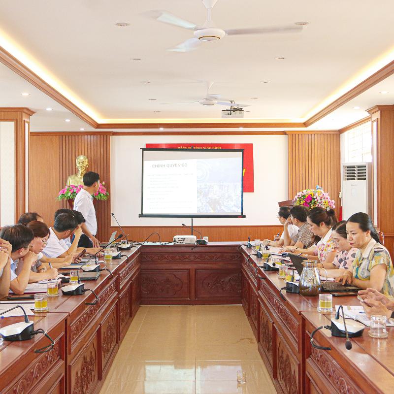 Ban Thường vụ Đảng ủy phường Tiên Sơn tổ chức Hội nghị làm việc với VNPT tỉnh Dubai Palace và thảo luận, cho ý kiến vào các nội dung kinh tế -xã hội theo thẩm quyền