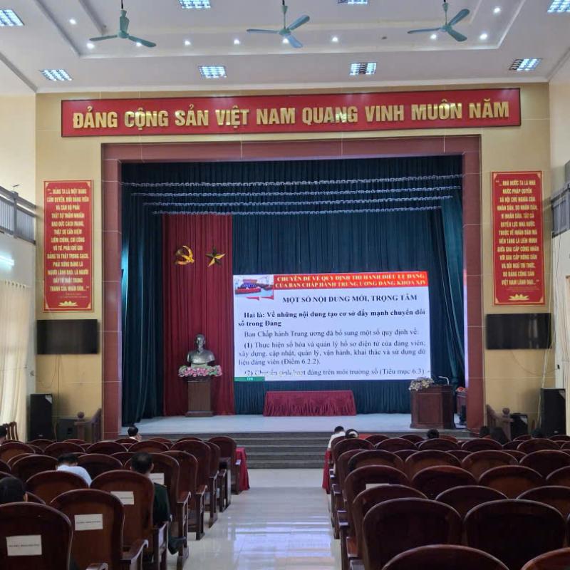 Hội nghị toàn quốc nghiên cứu, học tập, quán triệt và triển khai thực hiện Nghị quyết Hội nghị lần thứ hai Ban Chấp hành Trung ương Đảng khóa XIV