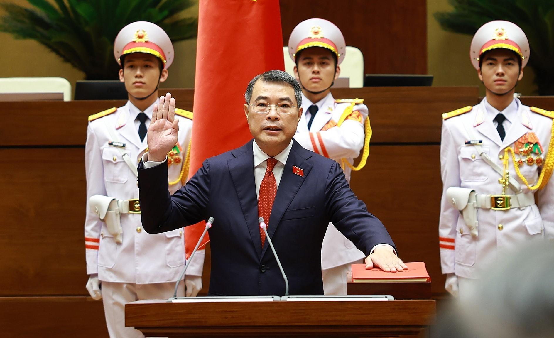 vna-potal-le-tuyen-the-nham-chuc-cua-thu-tuong-chinh-phu-le-f182-1775623755-862427.jpg
