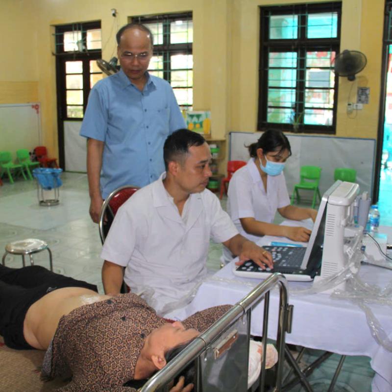Phường Tiên Sơn tổ chức khám sức khỏe định kỳ, khám sàng lọc miễn phí cho người dân thuộc đối tượng Nhóm 2