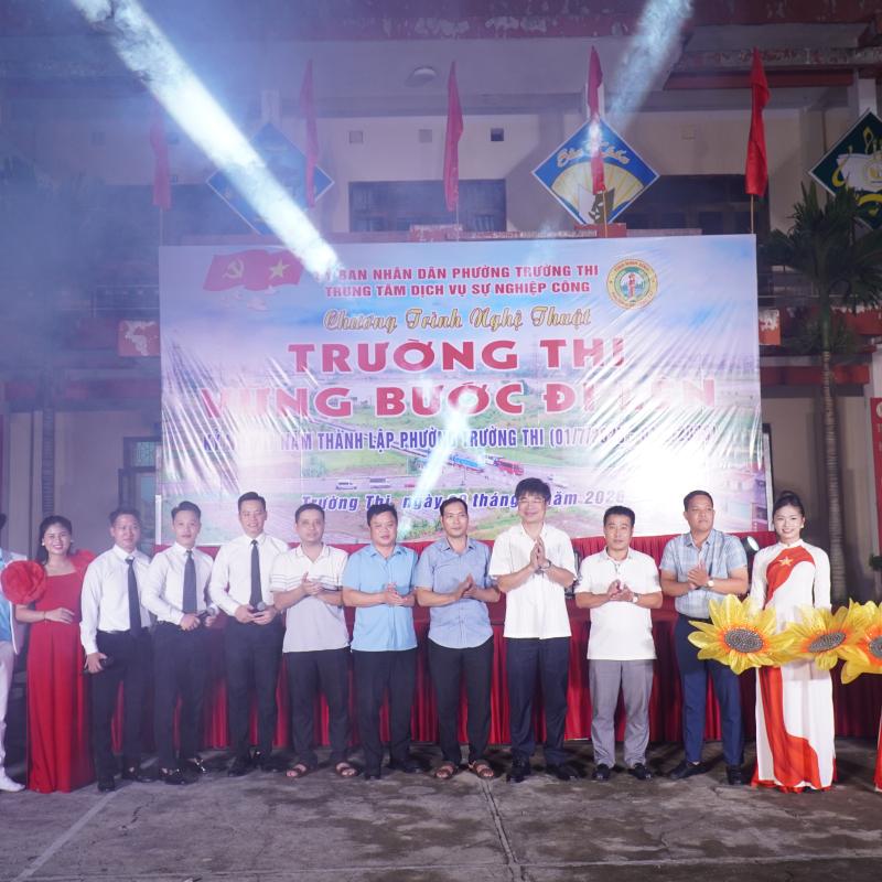 PHƯỜNG TRƯỜNG THI TỔ CHỨC CHƯƠNG TRÌNH NGHỆ THUẬT “TRƯỜNG THI VỮNG BƯỚC ĐI LÊN” đêm 30/6/2026