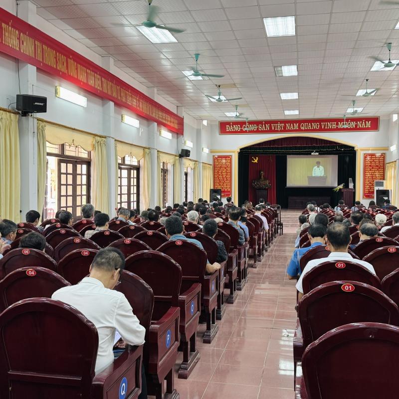 ĐẢNG UỶ PHƯỜNG TRƯỜNG THI THAM DỰ HỘI NGHỊ NGHIÊN CỨU, HỌC TẬP, QUÁN TRIỆT TUYÊN TRUYỀN VÀ TRIỂN KHAI THỰC HIỆN CÁC NGHỊ QUYẾT CỦA TRUNG ƯƠNG, CỦA TỈNH