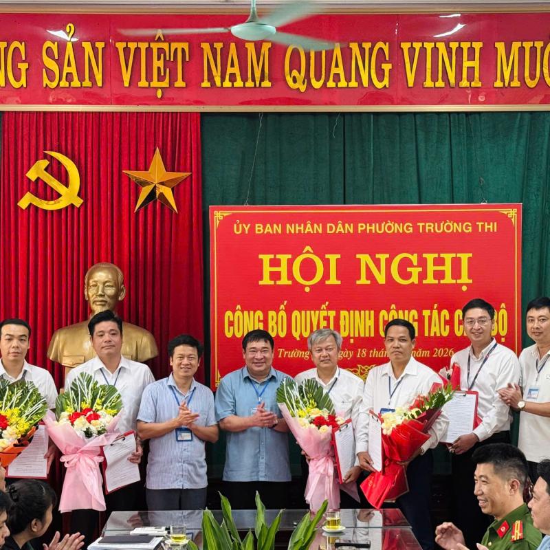 UBND PHƯỜNG TRƯỜNG THI CÔNG BỐ QUYẾT ĐỊNH CÔNG TÁC CÁN BỘ