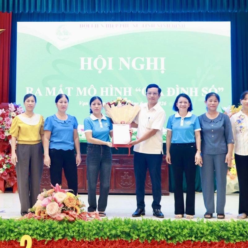Ra mắt mô hình điểm "Gia đình số" Chi hội Phụ nữ xóm Chùa