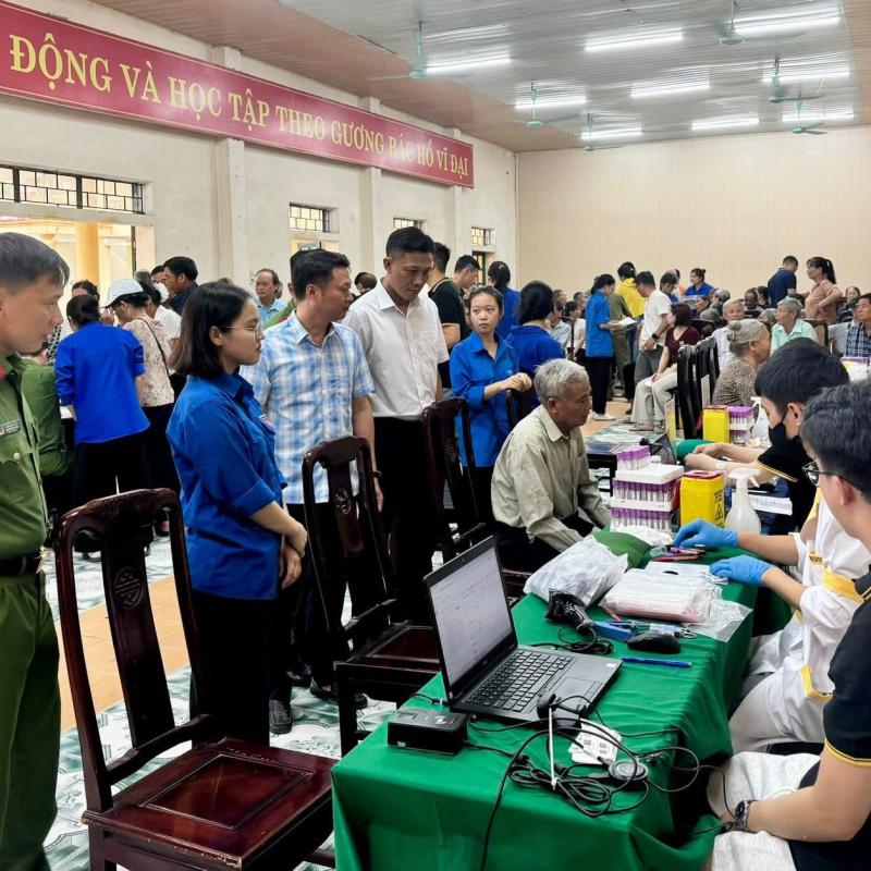Xã Vạn Thắng tổ chức thu nhận mẫu ADN thân nhân liệt sĩ chưa xác định được danh tính trên địa bàn