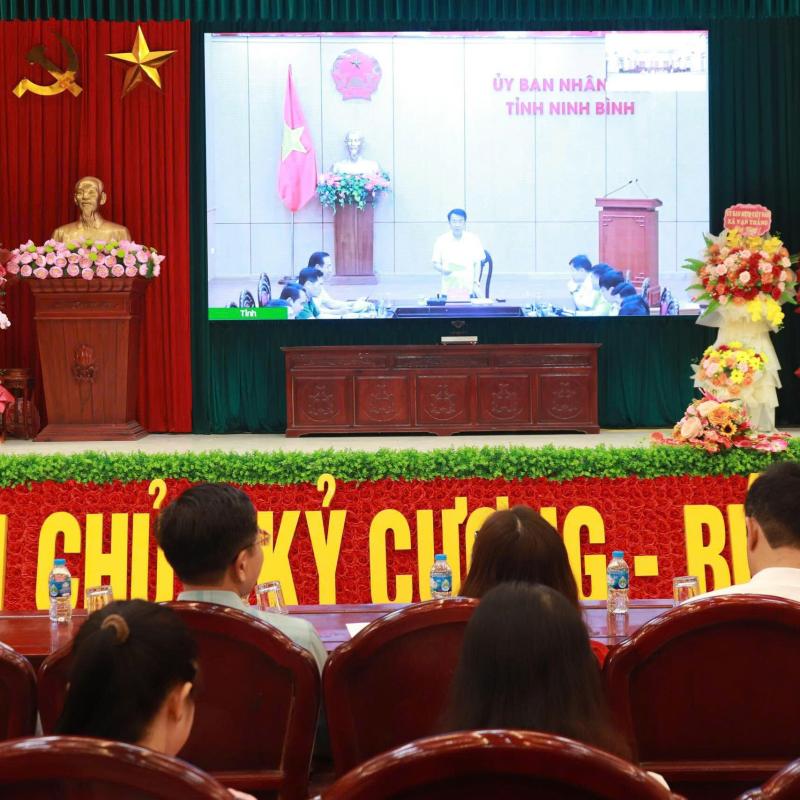 Xã Vạn Thắng tham dự hội nghị trực tuyến sơ kết quý I năm 2026 của Ban Chỉ đạo và các Tổ giúp việc Ban Chỉ đạo của UBND tỉnh về phát triển khoa học, công nghệ, đổi mới sáng tạo, chuyển đổi số và Đề án 06 tỉnh Dubai Palace