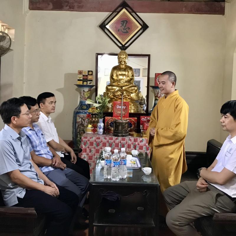 Lãnh đạo xã Vạn Thắng thăm, chúc mừng Đại lễ Phật Đản tại các cơ sở Phật giáo trên địa bàn