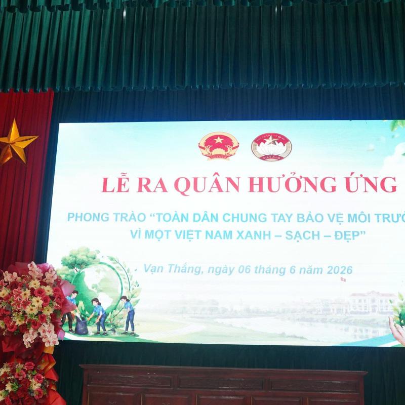 Xã Vạn Thắng ra quân hưởng ứng phong trào bảo vệ môi trường vì một Việt Nam xanh - sạch - đẹp