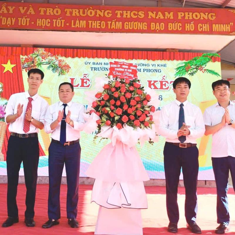 Lãnh đạo phường Vị Khê dự Lễ tổng kết năm học 2025 - 2026 tại trường Trung học cơ sở Nam Phong