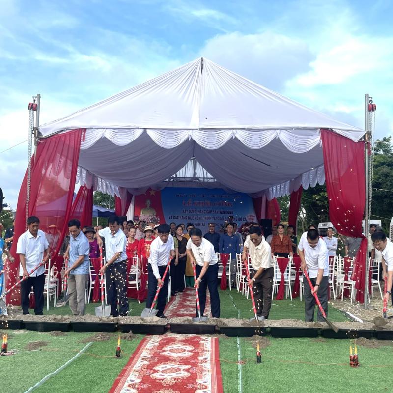 Lễ khởi công xây dựng, nâng cấp sân vận động và các hạng mục công trình tại đình Bơi làng Đỗ Xá