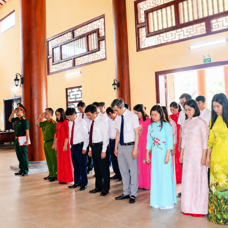 Xã Vụ Bản dâng hương tưởng niệm các Anh hùng liệt sỹ nhân kỷ niệm 51 năm ngày giải phóng hoàn toàn Miền Nam, thống nhất đất nước (30/4/1975 – 30/4/2026)