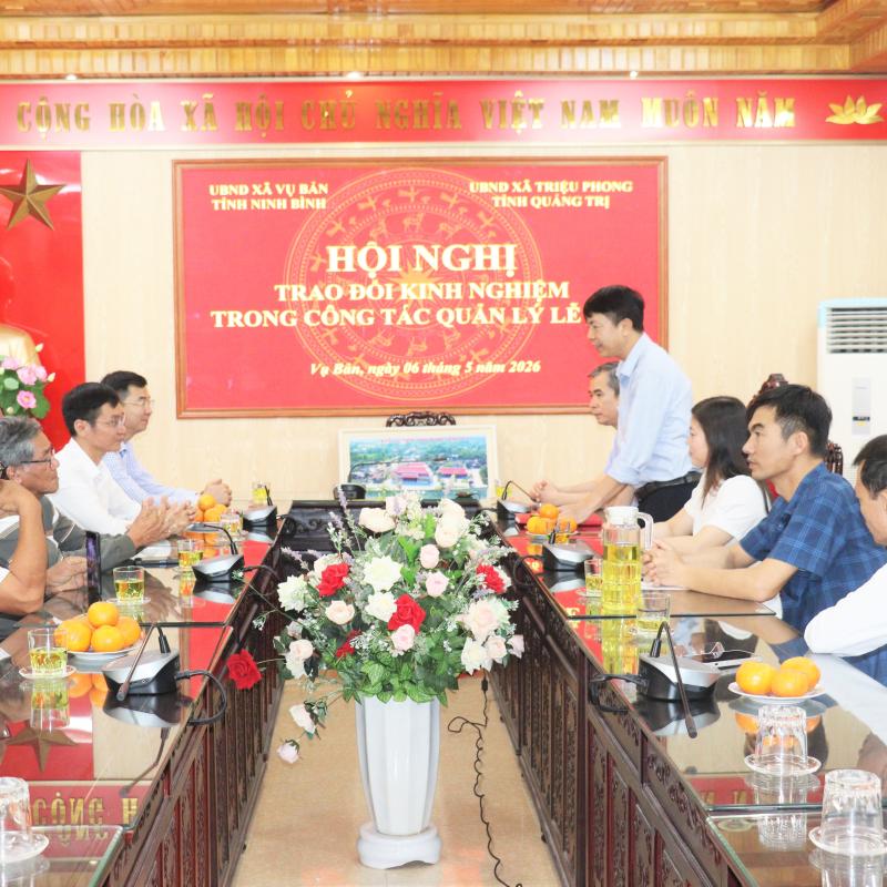 Xã Vụ Bản và xã Triệu Phong trao đổi kinh nghiệm trong công tác quản lý lễ hội
