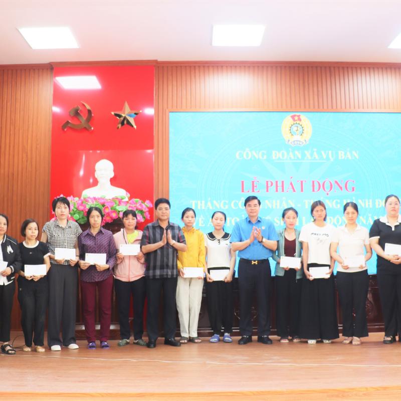 Công đoàn xã Vụ Bản phát động tháng công nhân và tháng hành động về an toàn vệ sinh lao động năm 2026