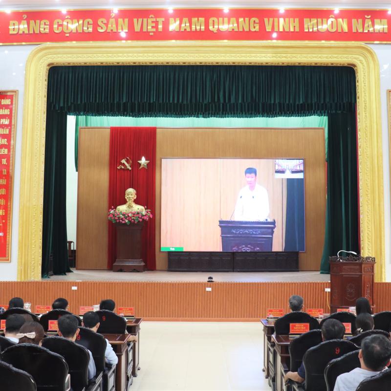 Xã Vụ Bản tham dự Hội nghị nghiên cứu, học tập, quán triệt, tuyên truyền và triển khai thực hiện các văn bản của Trung ương và của Tỉnh