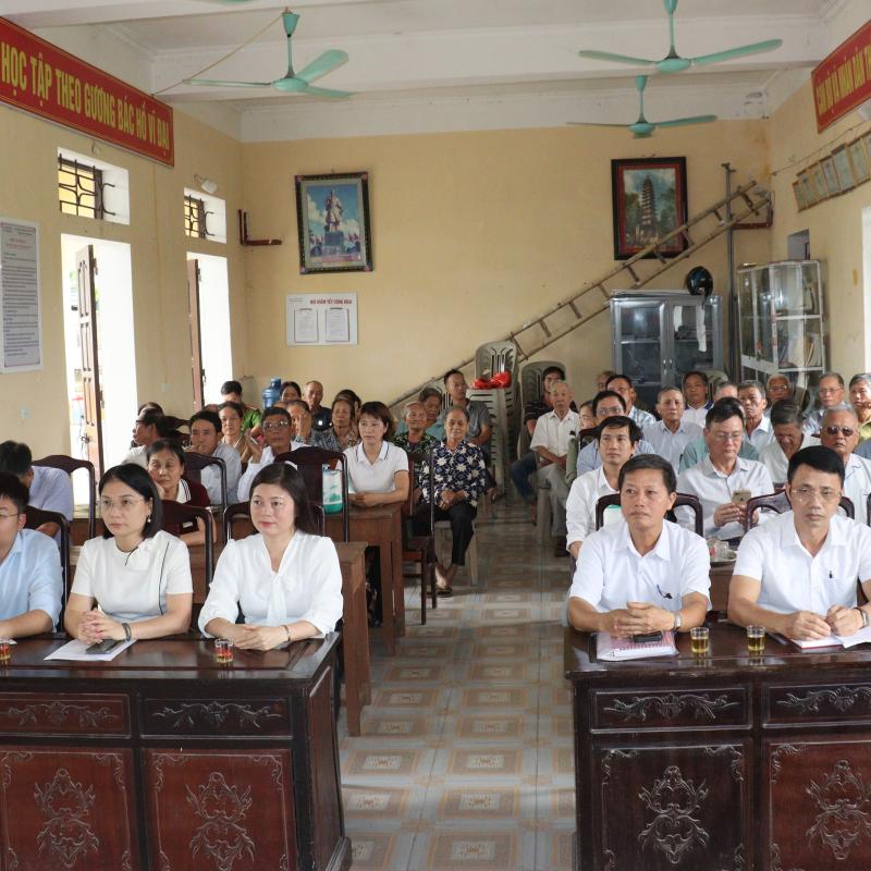Đoàn đại biểu HĐND xã Vụ Bản tiếp xúc cử tri trước kỳ họp thường lệ giữa năm 2026.