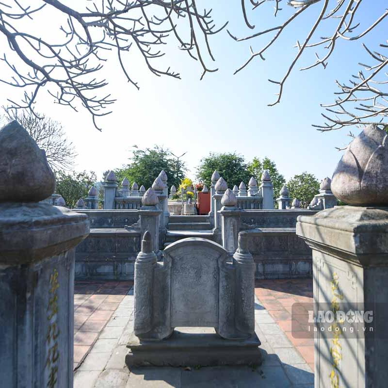 Về ninh bình thăm phủ dầy linh thiêng giữa miền di sản