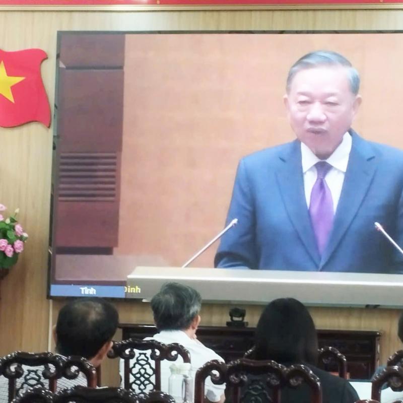 Xã Vụ Bản tham dự Hội nghị toàn quốc sơ kết 1 năm vận hành mô hình tổ chức tổng thể của hệ thống chính trị, mô hình chính quyền 3 cấp