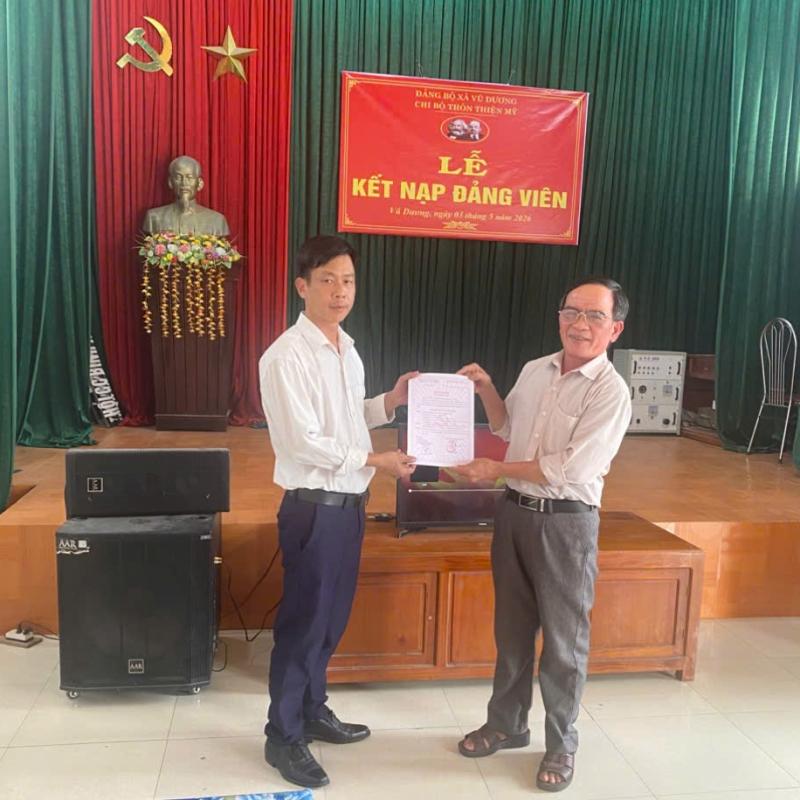 Lan toả niềm tin từ cơ sở:  Từ giáo dân gương mẫu đến Đảng viên Đảng Cộng sản Việt Nam – Hành trình đầy ý nghĩa của một trưởng thôn