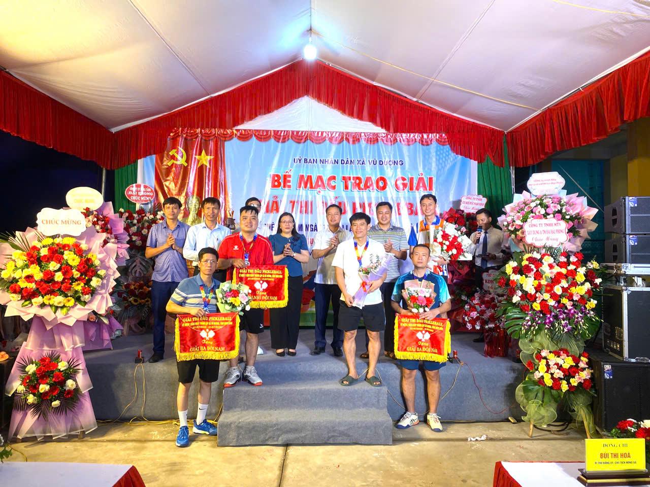 Sôi nổi giải Pickleball chào mừng kỷ niệm 1 năm thành lập xã  Vũ Dương (1/7/2025 - 1/7/2026)