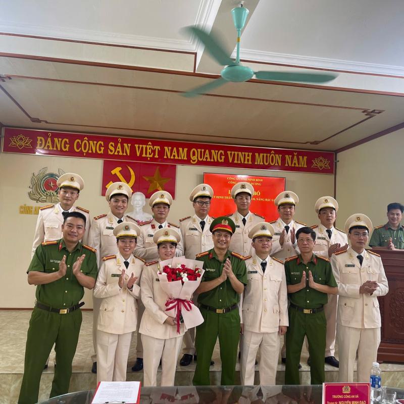 Công an Xã Vũ Dương tổ chức công bố quyết định thăng cấp bậc hàm, nâng bậc lương năm 2026