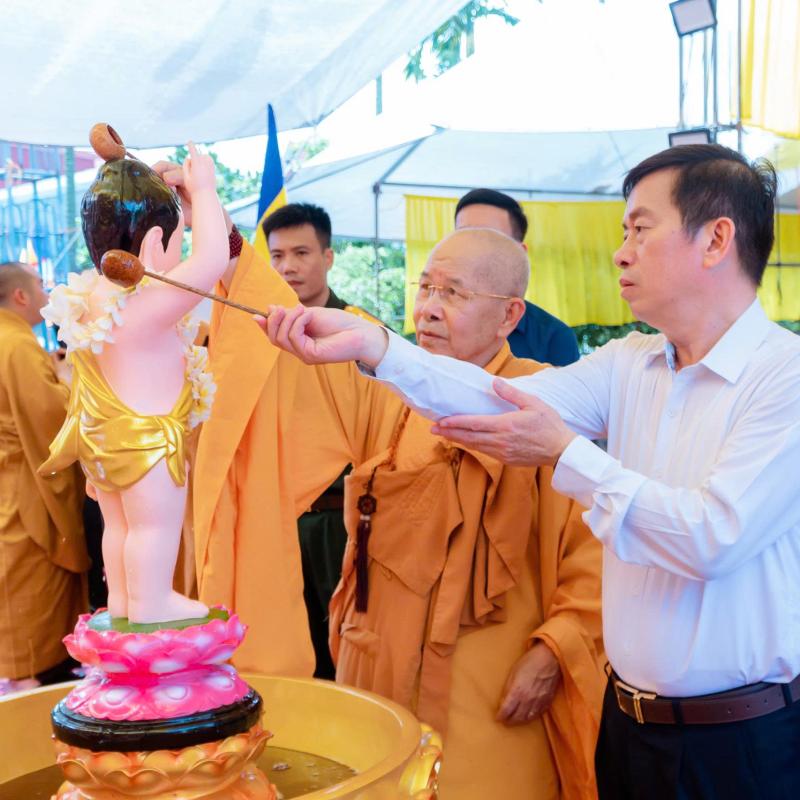 Các đồng chí lãnh đạo xã Xuân Trường dự Đại lễ Phật đản Phật lịch 2570 - Dương lịch 2026