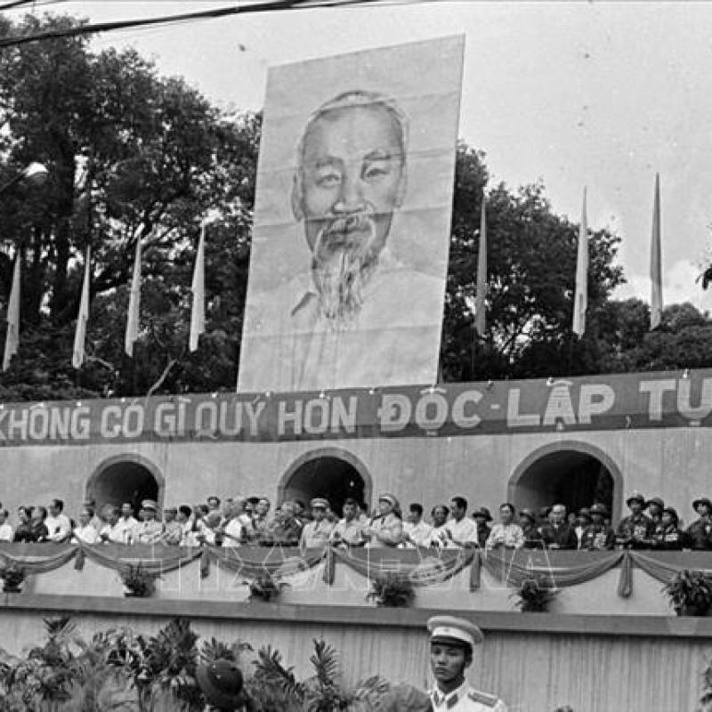 Tầm nhìn chiến lược và dự báo thiên tài của Chủ tịch Hồ Chí Minh về ngày thống nhất đất nước.