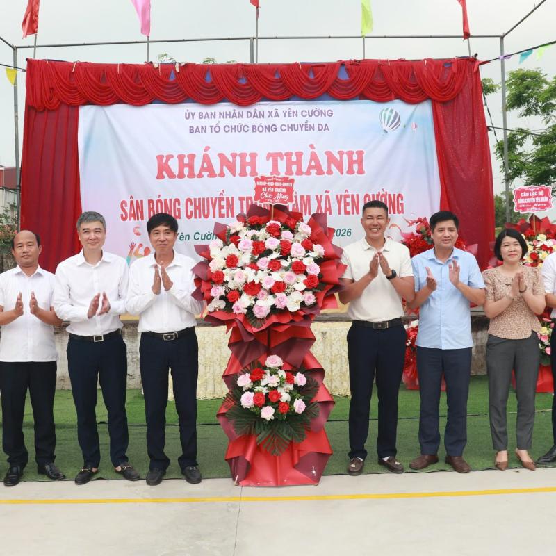 Khánh thành sân bóng chuyền trung tâm xã Yên Cường