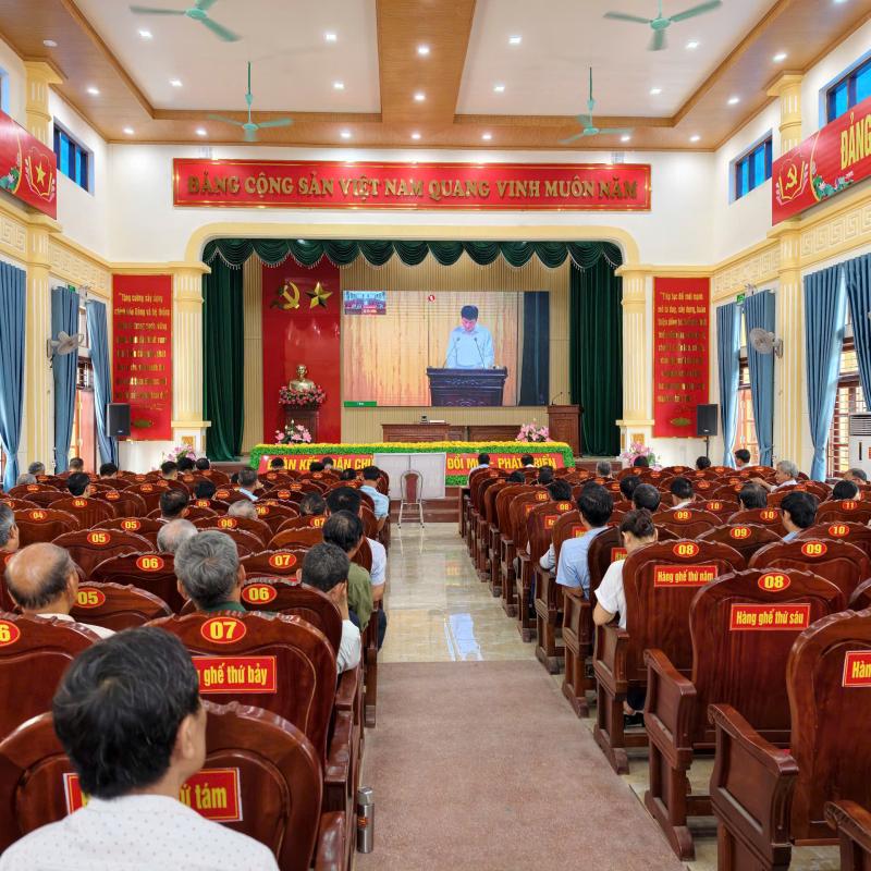 Hội nghị nghiên cứu, học tập, quán triệt, tuyên truyền và triển khai thực hiện các văn bản của Trung ương và của tỉnh.