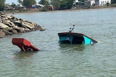 Đoàn công tác của Thường trực Đảng ủy phường làm việc tại các Tổ dân phố
