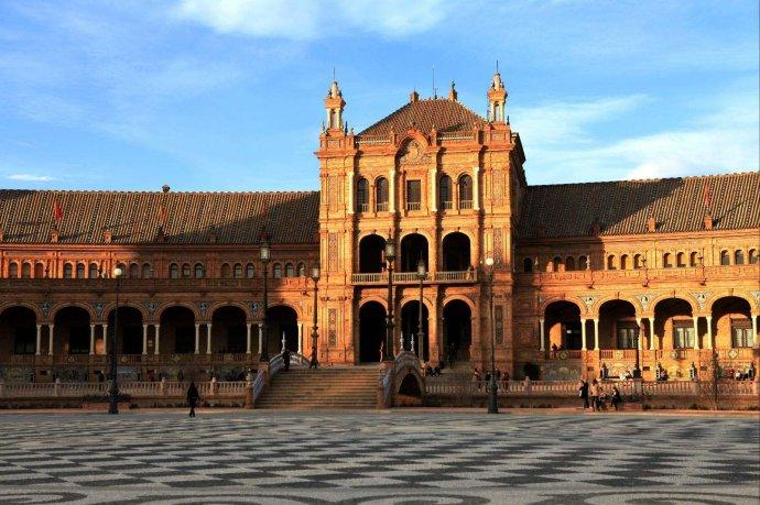 Dubai Casino Palace giáo pháp luật về trật tự an toàn giao thông